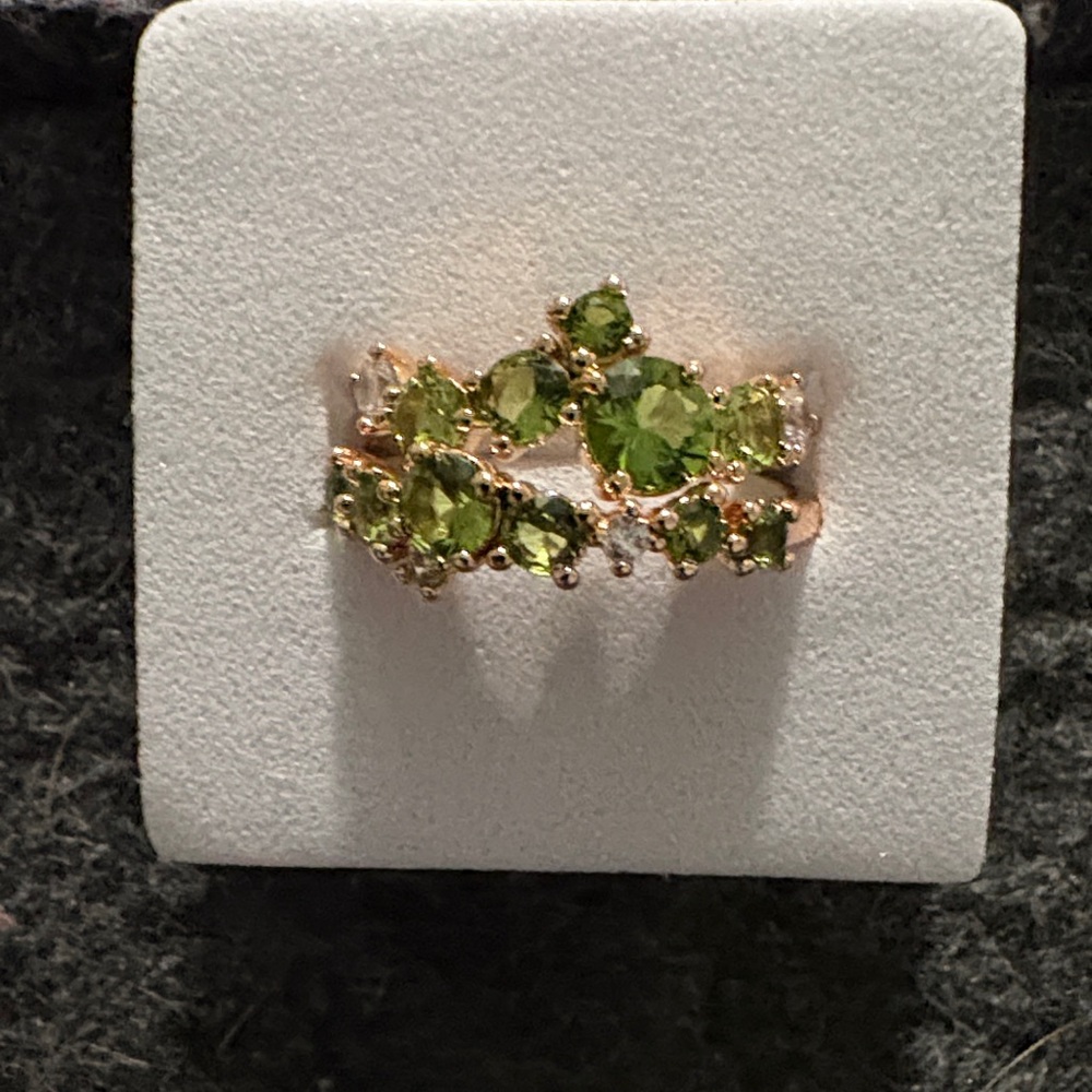 Elegant Green Gemstone Ring